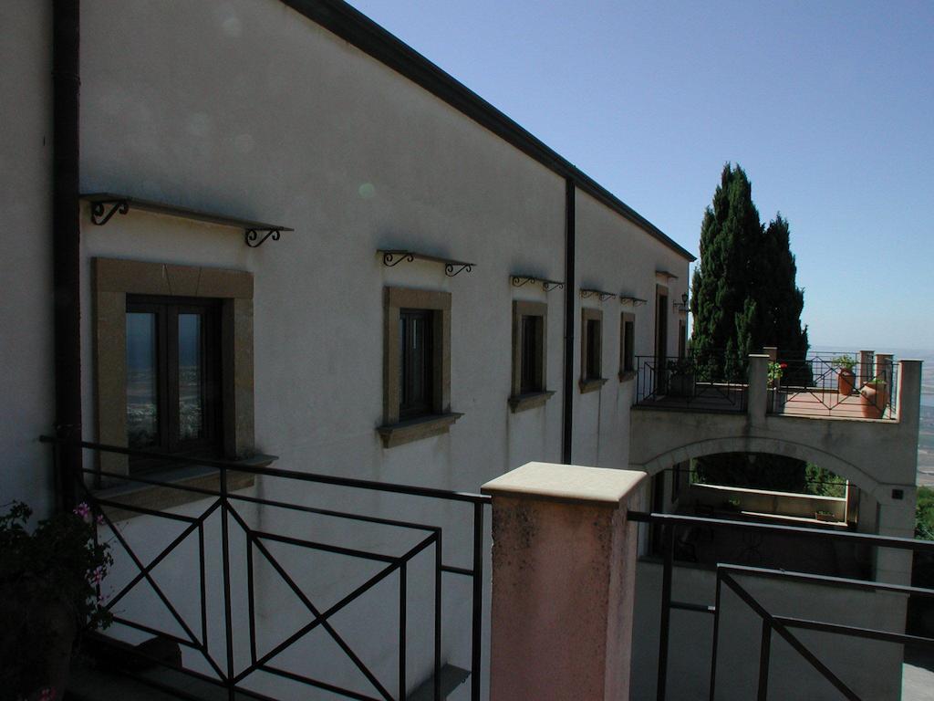 Eremo Hotel Casa Del Sorriso Erice Eksteriør billede